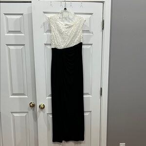 Connected Apparel Black and White Maxi Dress